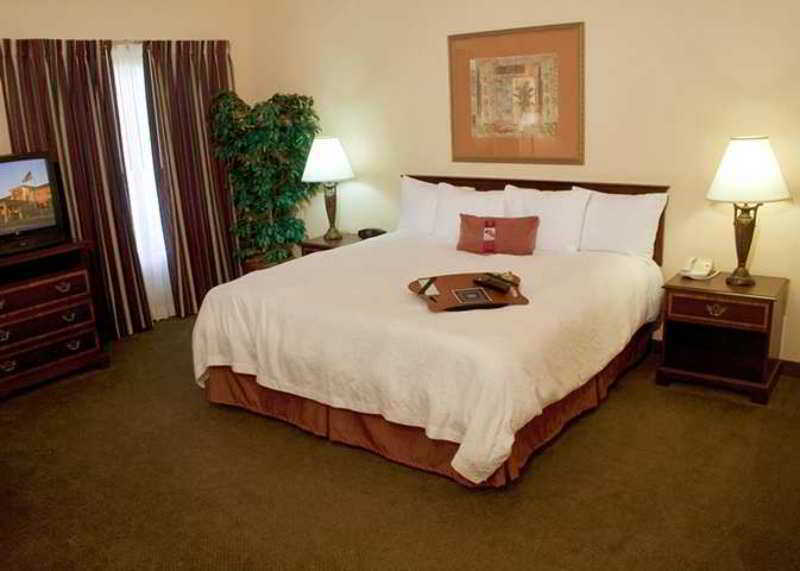 Hampton Inn & Suites דנטון מראה חיצוני תמונה