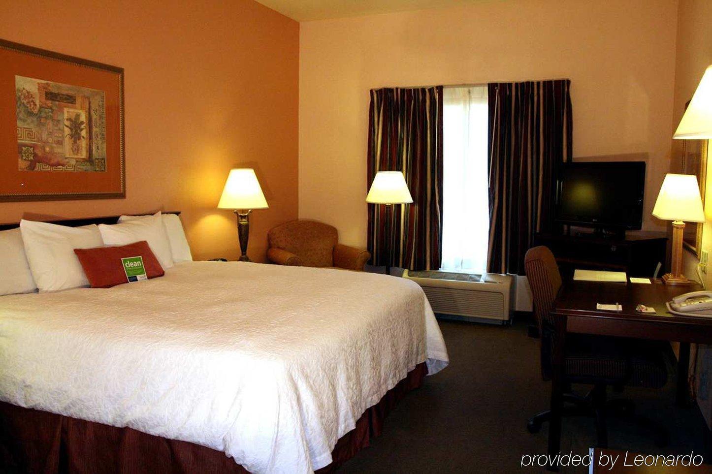 Hampton Inn & Suites דנטון חדר תמונה
